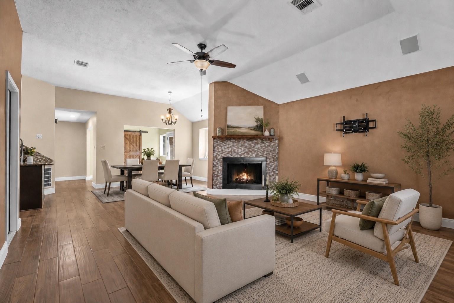 Remodeled 2 bedroom home for $215,000 in Spring TX